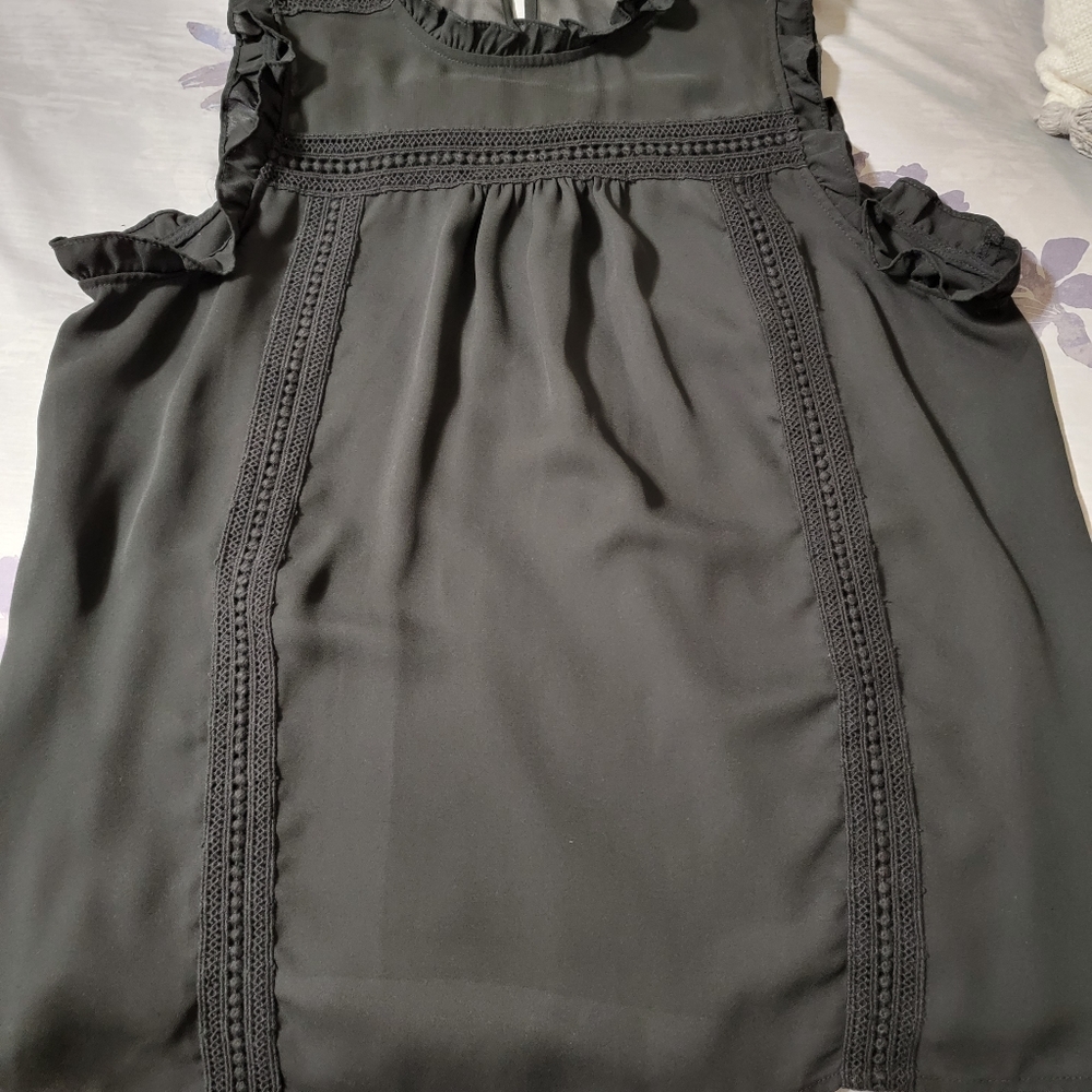 Black sleeveless top